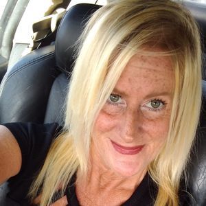 Meet your Posher, Debbie